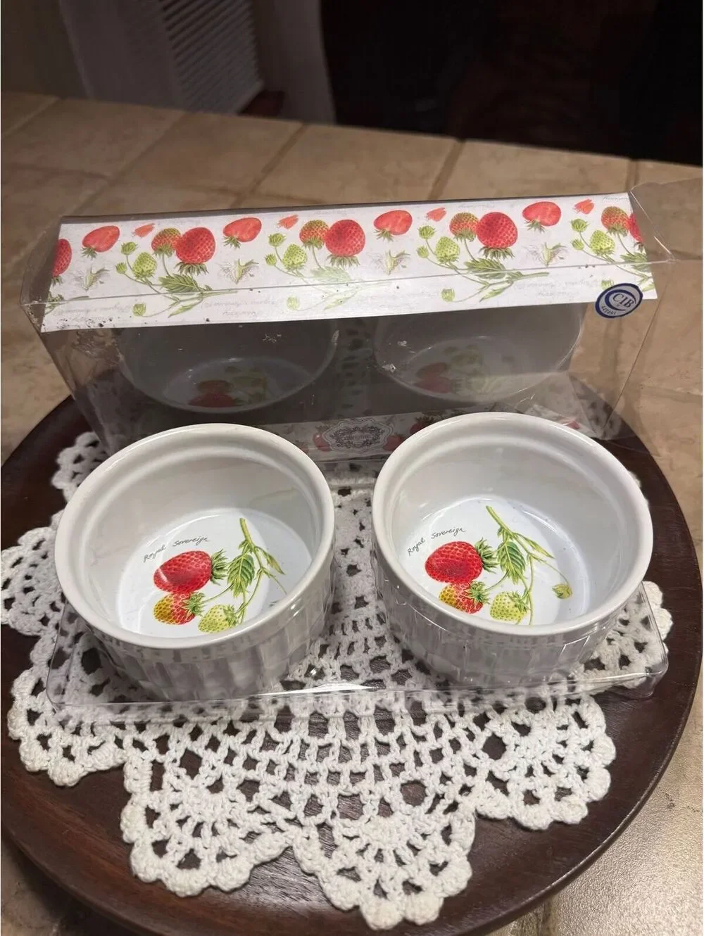 Kent Pottery Strawberry Bowls Set of 2